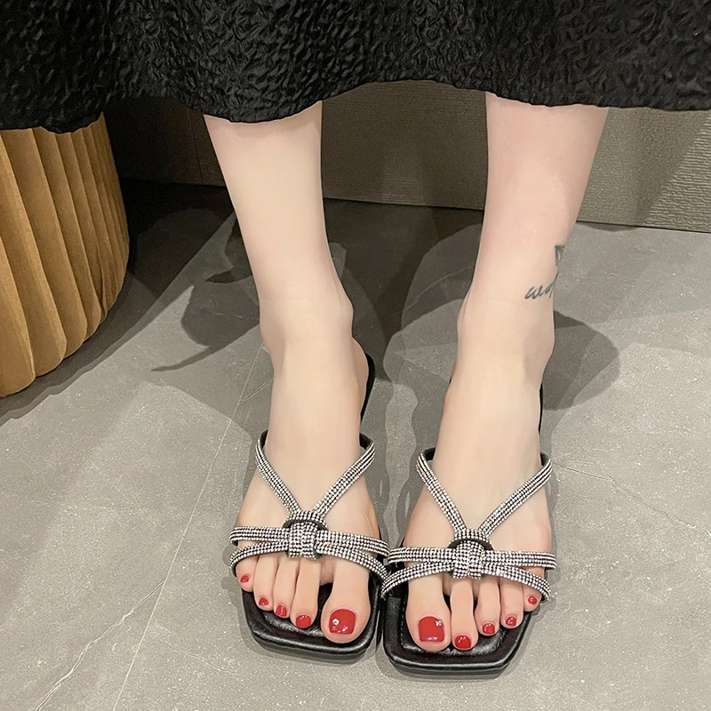 

2023 Hot Sale Shoes for Women Peep Toe Women's Slippers Summer Solid Color Fashion Crystal Square Toe Flat with Slippers Women