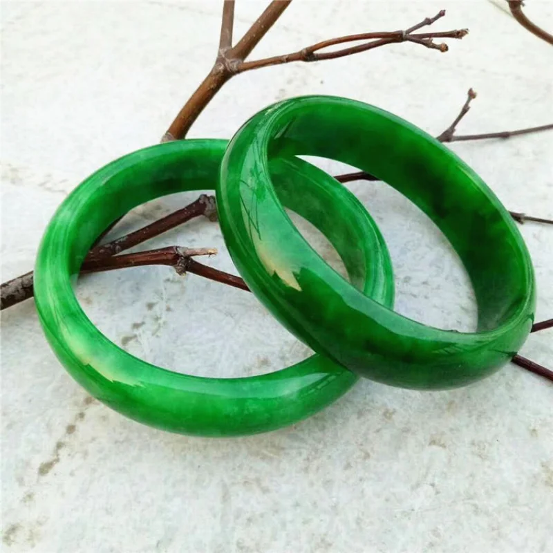 

Factory Price Supply Iron Longsheng Emerald Full Dried Green Jade Bracelet Wholesale