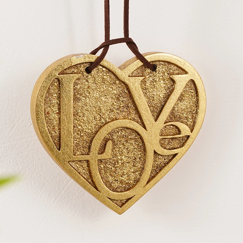 1PC, resin-made heart-shaped home decoration pendant, suitable for decoration in stores, restaurants, parties and other venues