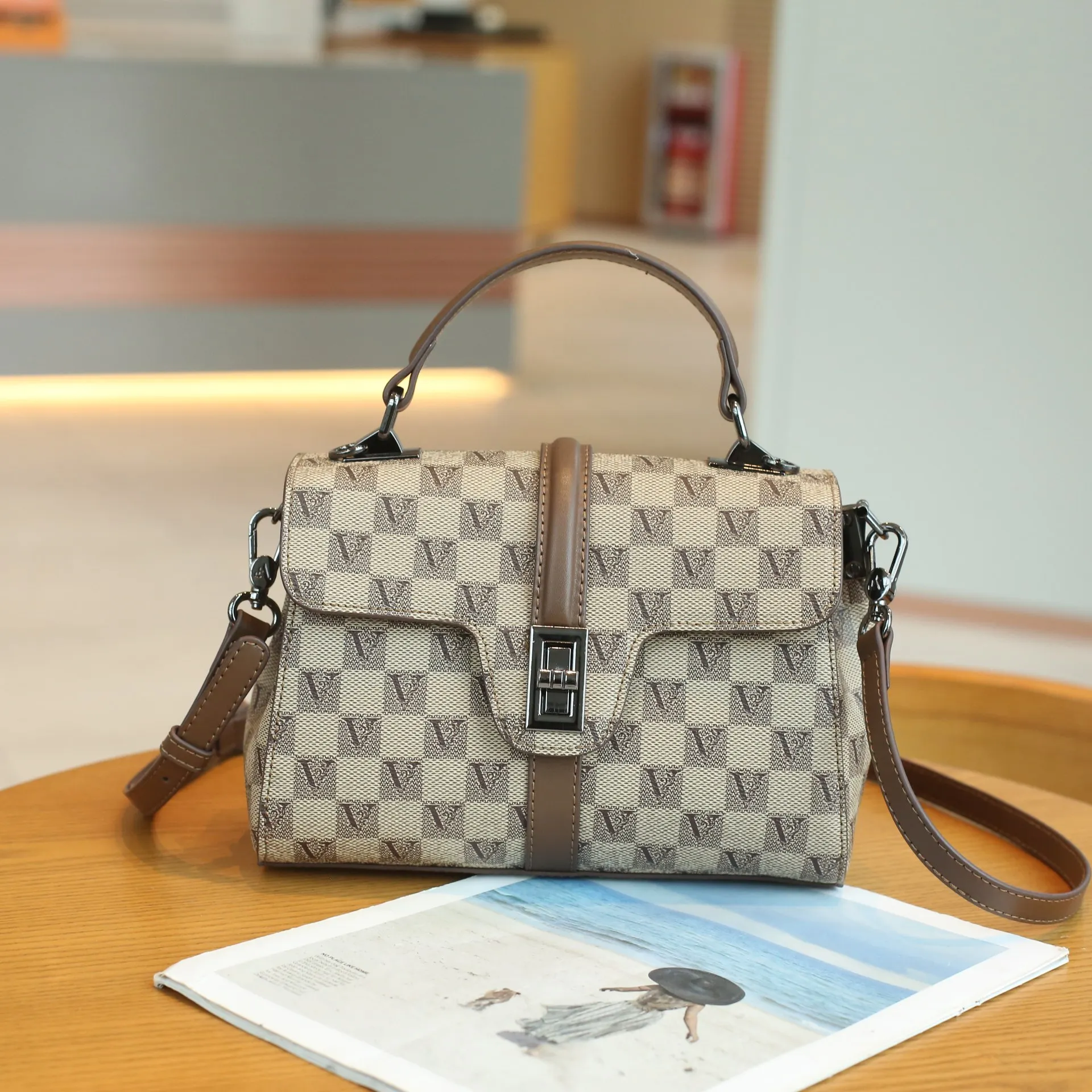 High Quality Crossbody Bag for Women's 2023 New Trendy One Shoulder Portable Large Capacity Fashionable Versatile Mom Bucket Bag