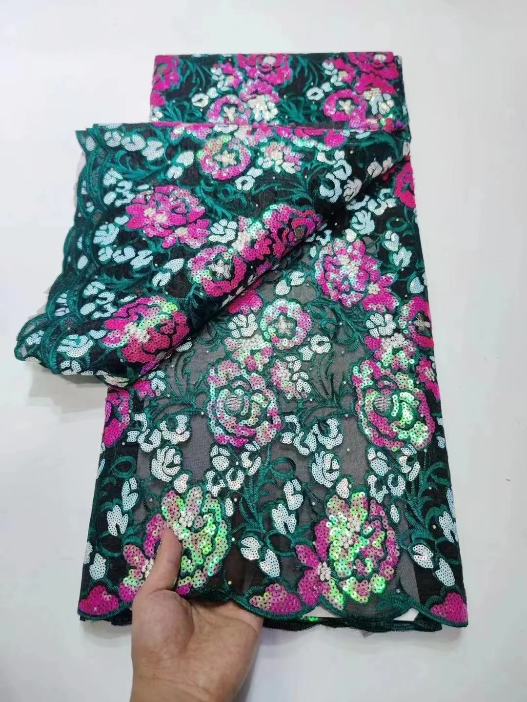 

High Quality 2024 Luxury French Nigerian Sequins Embroidery Lace Fabric African Lace Fabric Material For Party Wedding Dresses