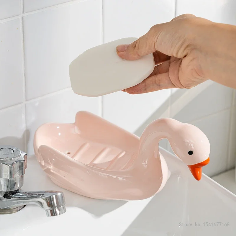 Creative Ceramic Drain Soap Boxes Cartoon Cygnet Shaped Home Kitchen Bathroom Accessories Soap Dish Storage Box Light Luxury 1Pc