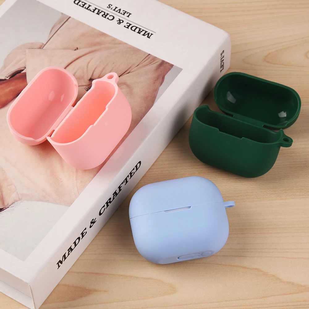 Silicone Shockproof Dust-Proof Earbuds Case with Keychain