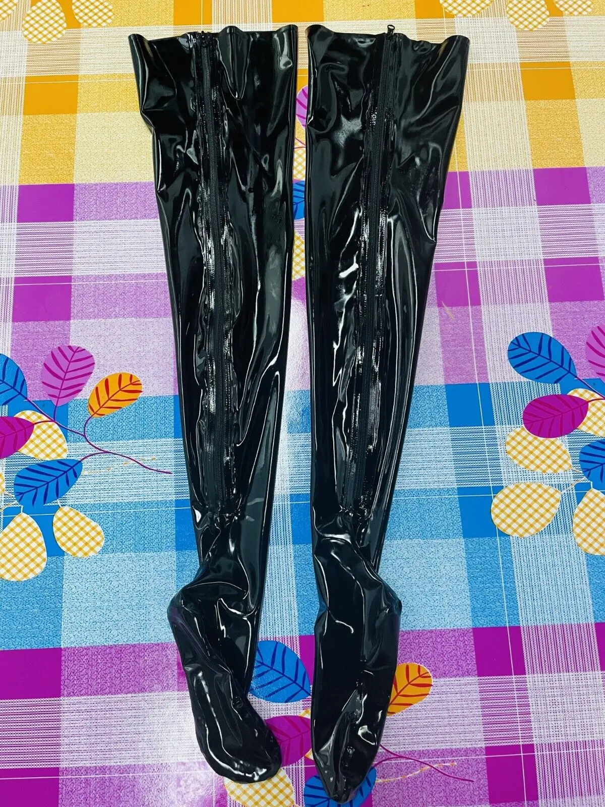 latex-thigh-high-stockings-with-long-zip-cosplay-latex-gummi-stockings