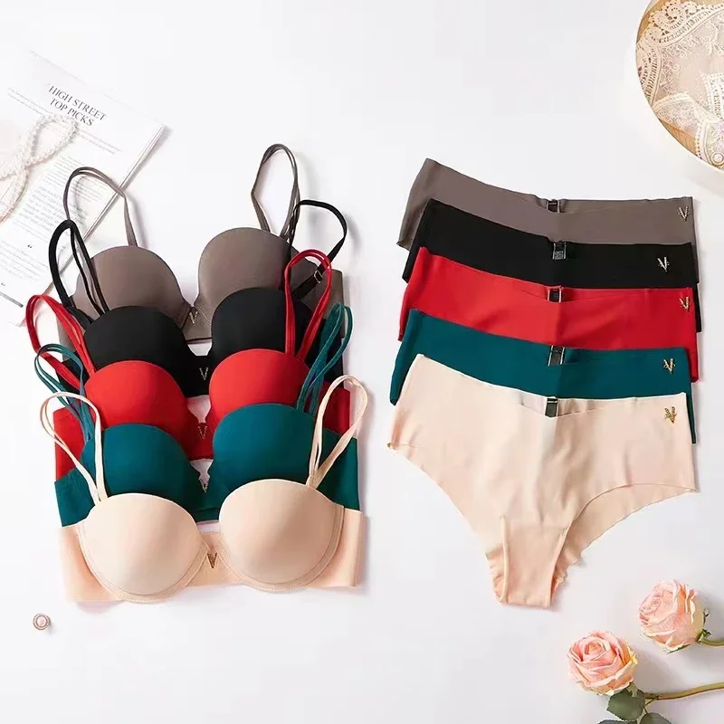 

push up Sexy Underwear thong 2 Piece Lingerie Set Bra rhinestones letter Women Bra Set Fashion sexy lingerie for women