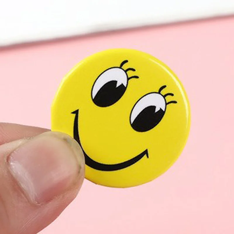 45 Spille Smiley Face In Metallo - Bottoni Decorativi 30mm Per Abbigliamento, Zaini E Costumi - Foto 2