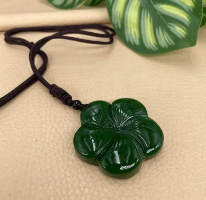 天然石,緑の中国の翡翠クローバー,花びらの花,ネックレス