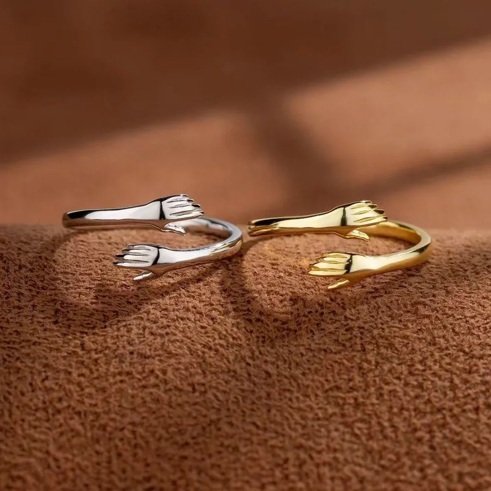 Hug Type Rings S35fb400fec9b4f7fb5cbec3f1c42344el.jpg