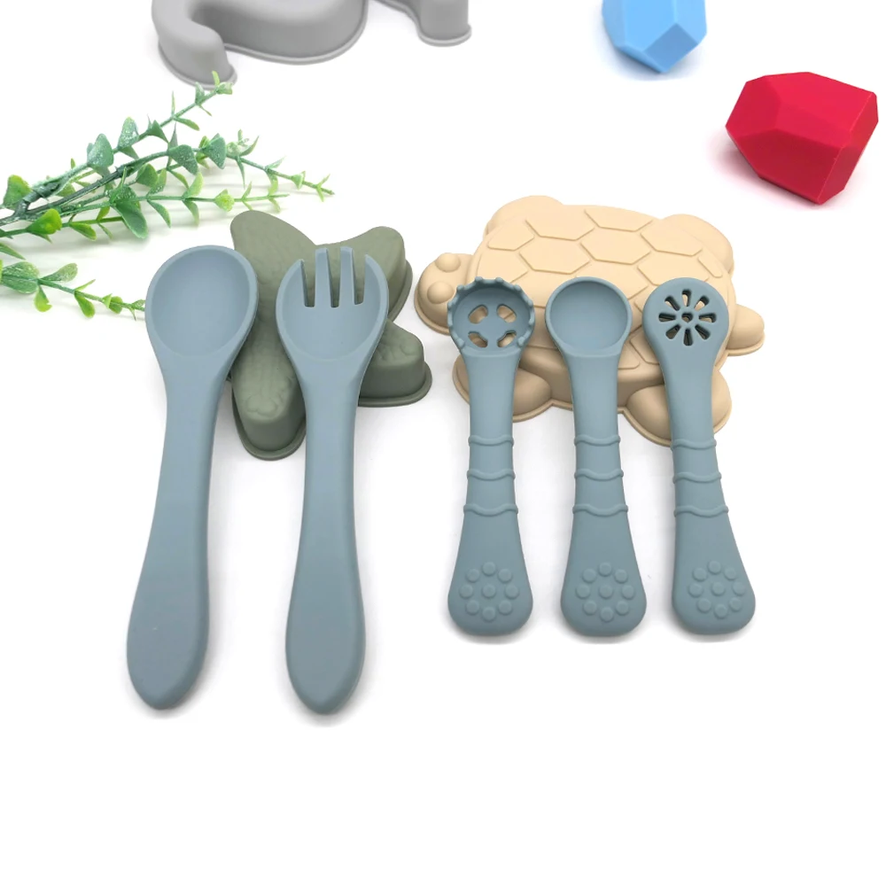 5pcs food spoons and forks food grade kids silicone spoons and forks cutlery baby supplement spoons baby feeding spoons and fork