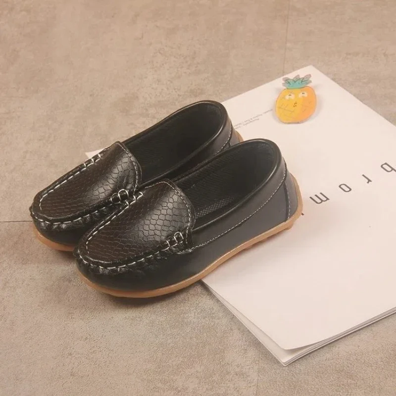 봄철 남아 여아 로퍼 봉제 PU 가죽 슬립온 패션 키즈 플랫 슈즈 단색 미끄럼 방지 캐주얼 데일리 아동화