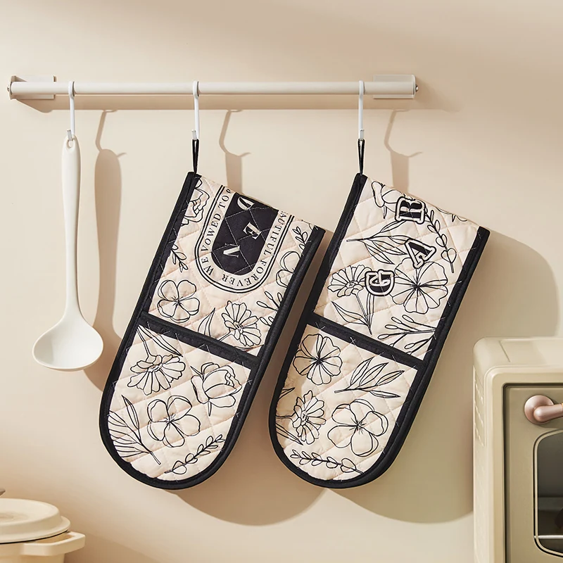 Heat-resistant Gloves for Home Kitchens Thickened One-piece Insulation Baking Tools High-temperature Resistant Ovens