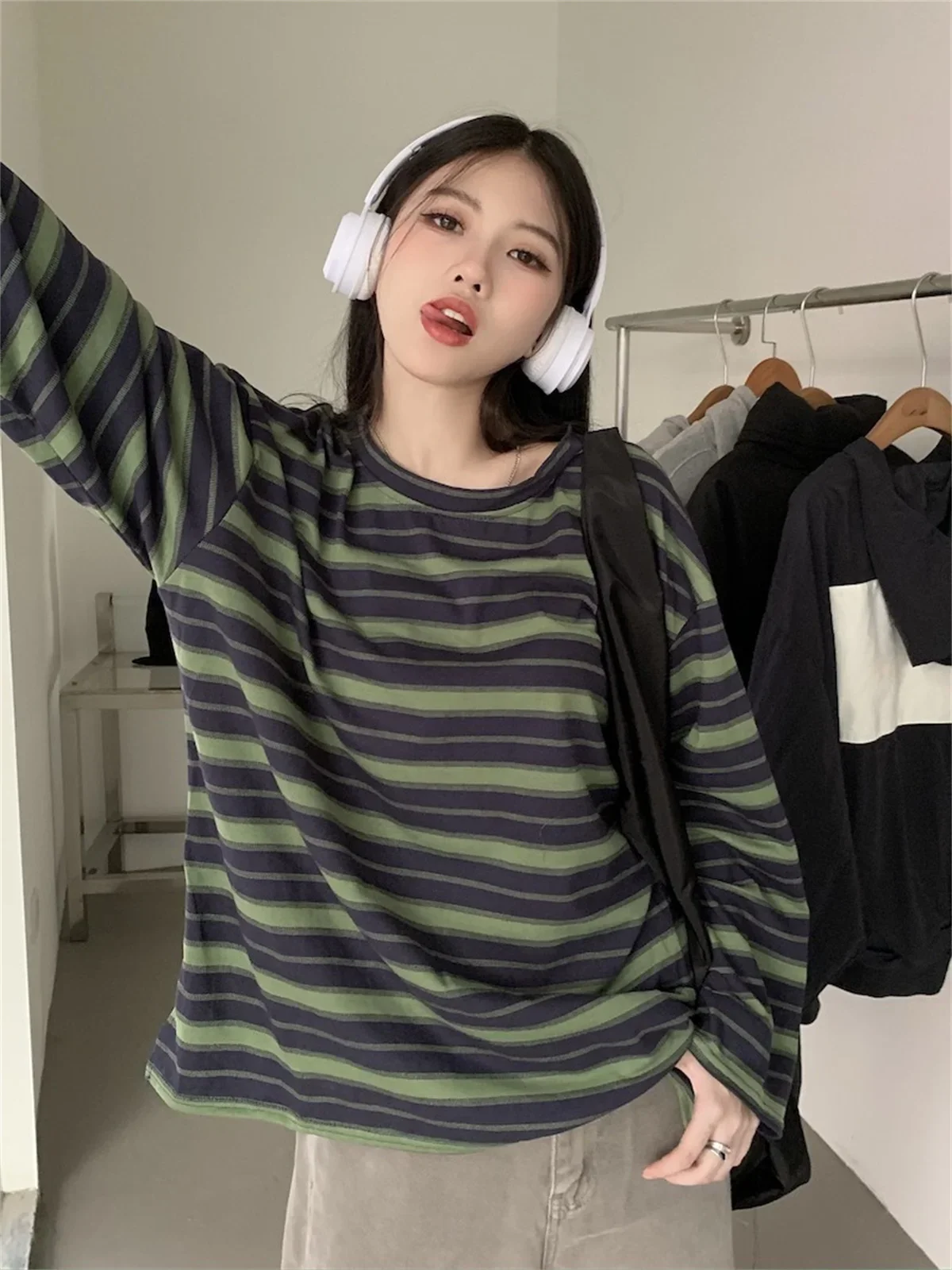 Klassisches und vielseitiges Frühlingsgestreiftes Damen-T-Shirt Kawaii Sommer-Langarmshirt Koreanisches Damen-T-Shirt mit übergroßem coolen Top – Detail 6