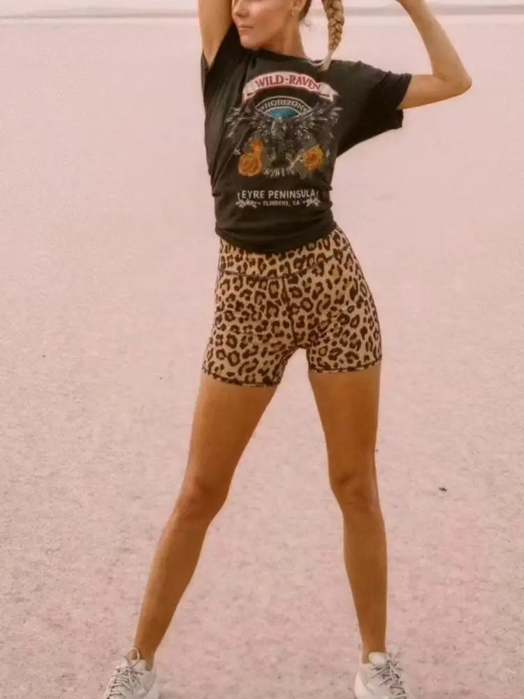 

UNUTH Casual Girls Black Letter Print 2022 Summer Fashion Ladies O-neck Tops Hight Streetwear Women Vintage Chic Loose Tees