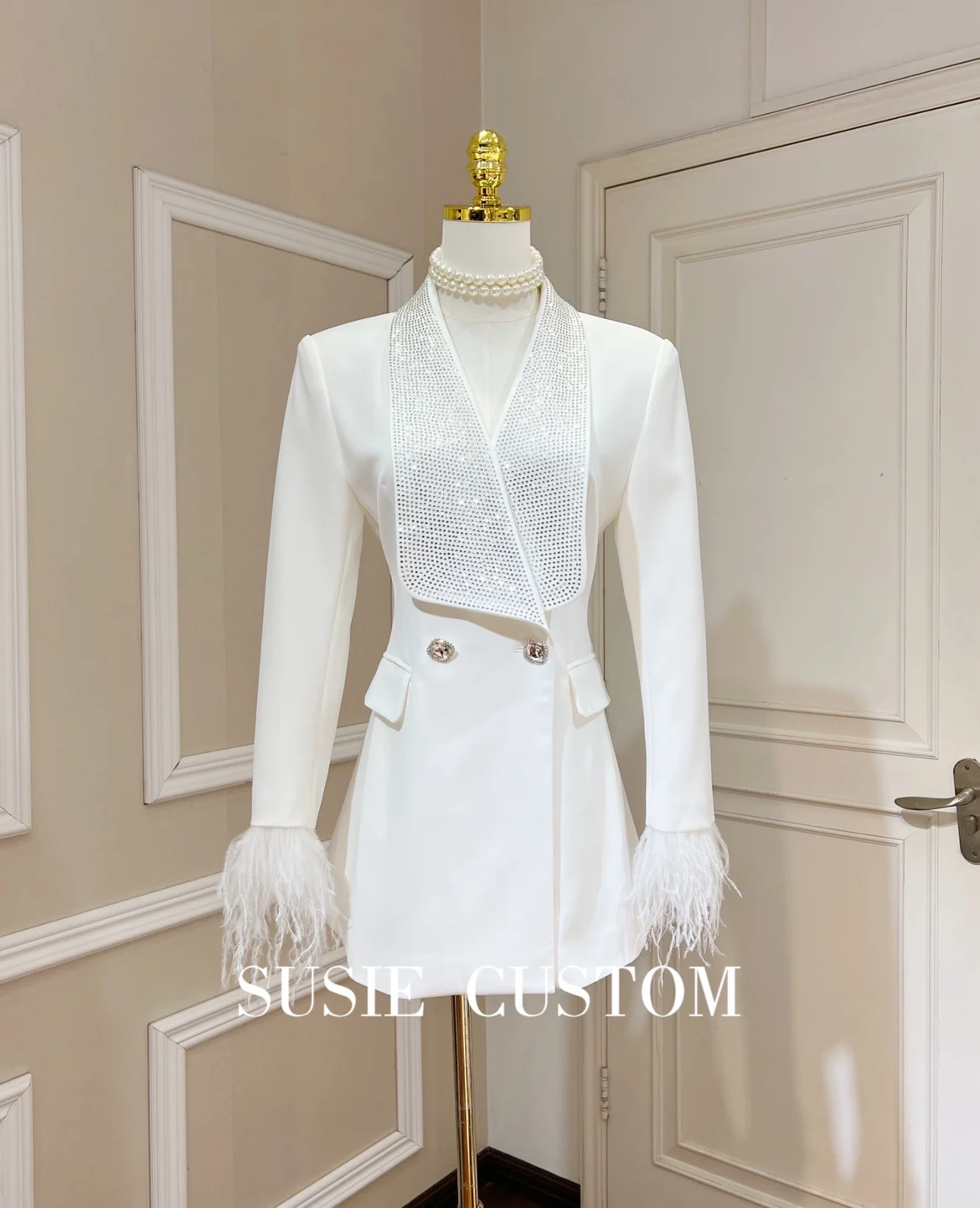 Fashion Embroidery Diamonds Lapel Long Sleeve Women's Jacket 2023 Commuter Elegant Feather Sleeve Solid Color Slim Fit Coats