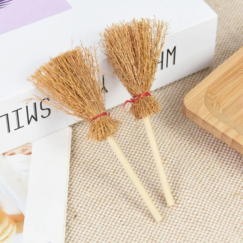 10/20pcs Mini Broom Witch Straw Brooms DIY Hanging Ornaments for Halloween Party Decoration Costume Props Dollhouse Accessories