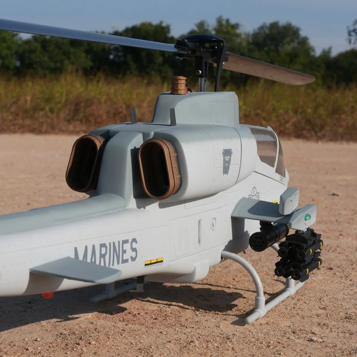 로반 AH-1W 470 사이즈 RC 취미용 스케일 헬리콥터 RTF 버전 (GPS 포함)