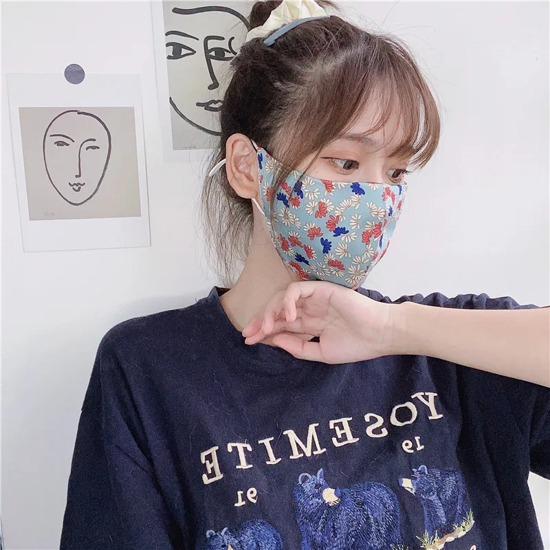 Women Mulberry Silk Masks Flower Print Thin Sunscreen Silk Masks Breathable Fashion Mouth Mask Men Dust Proof Washable