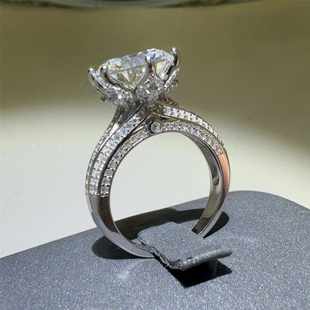 UHIBROS Anillos De Moissanita Para Mujer, Anillos Solitarios De Compromiso De 1 CT Color D, Claridad VVS1, Anillos De Promesa Para Mujer, Plata De Ley 925 Con Chapado En Oro De