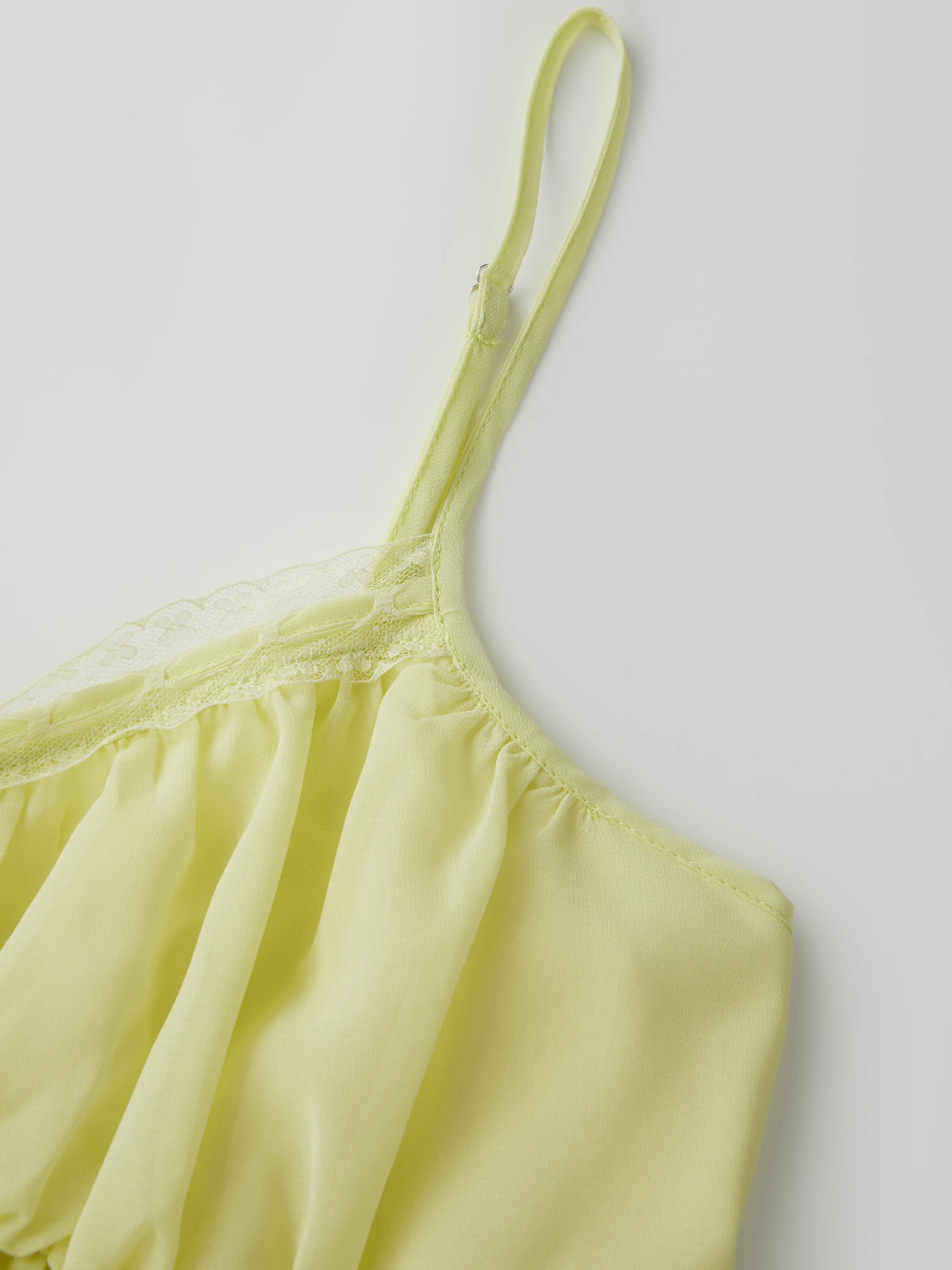 Women s Elegant Floral Print Maxi Dress with Ruffled Hemline and Adjustable Spaghetti Straps for Summer Beach Wedding Party