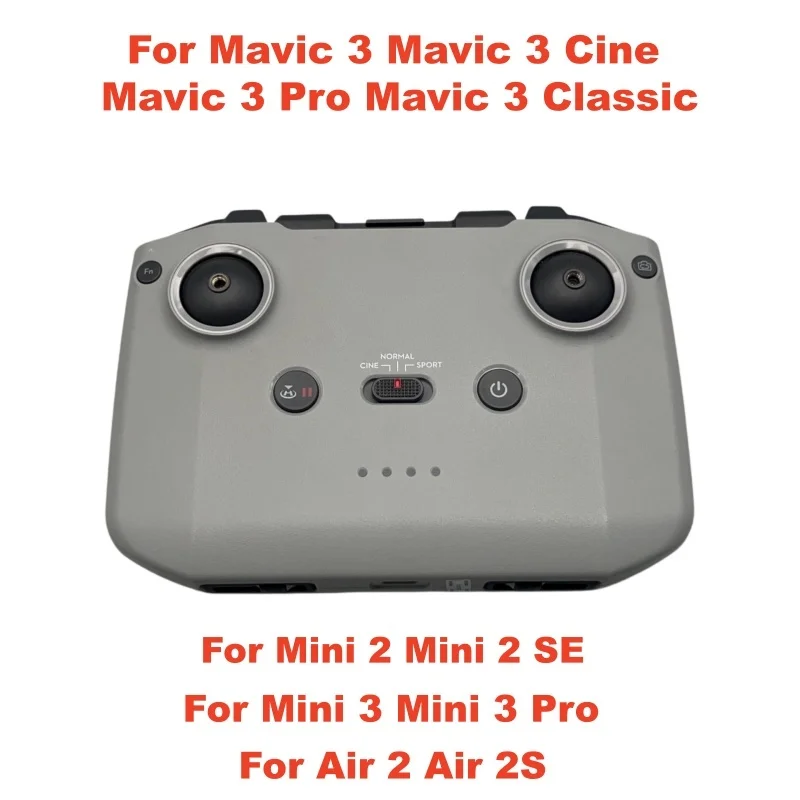 Télécommande RC-N1 DJI connectée à un drone Mavic 3, prête pour le vol