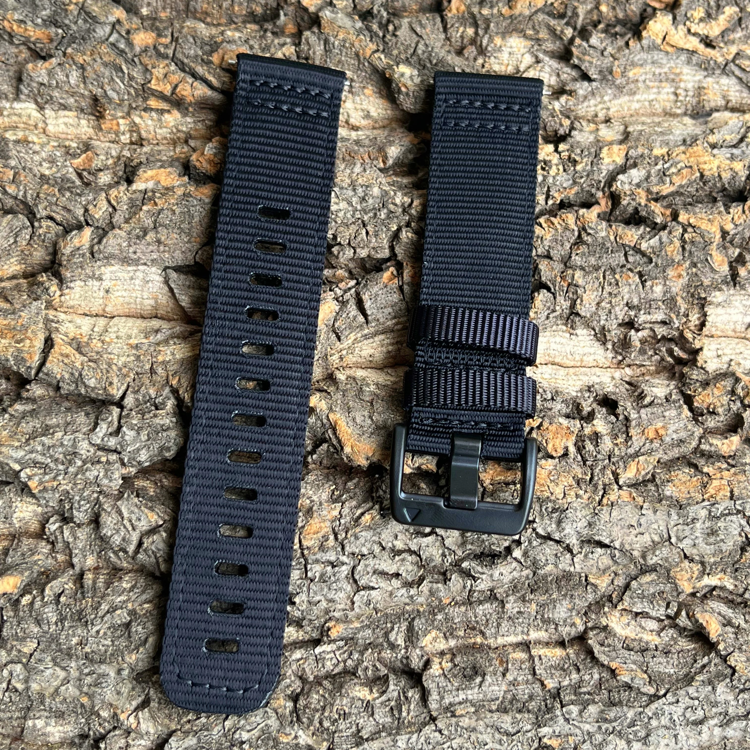 Universal Easy Fit Wristband: 20/22mm Adjustable Strap