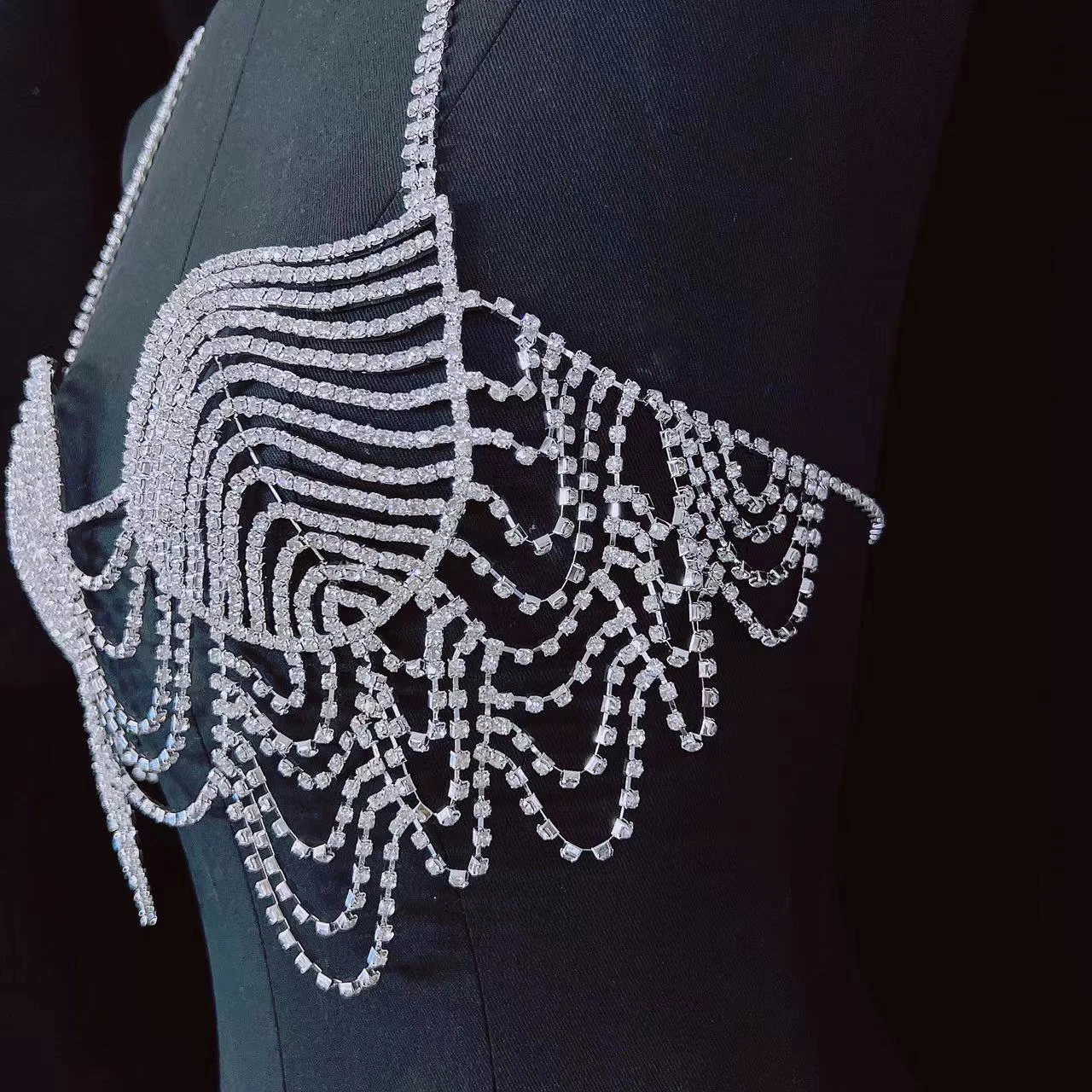 2022 new shell tassel breast chain women's underwear chain sexy crystal bikini top exotic jewelry semicircle adjustable bra jewe