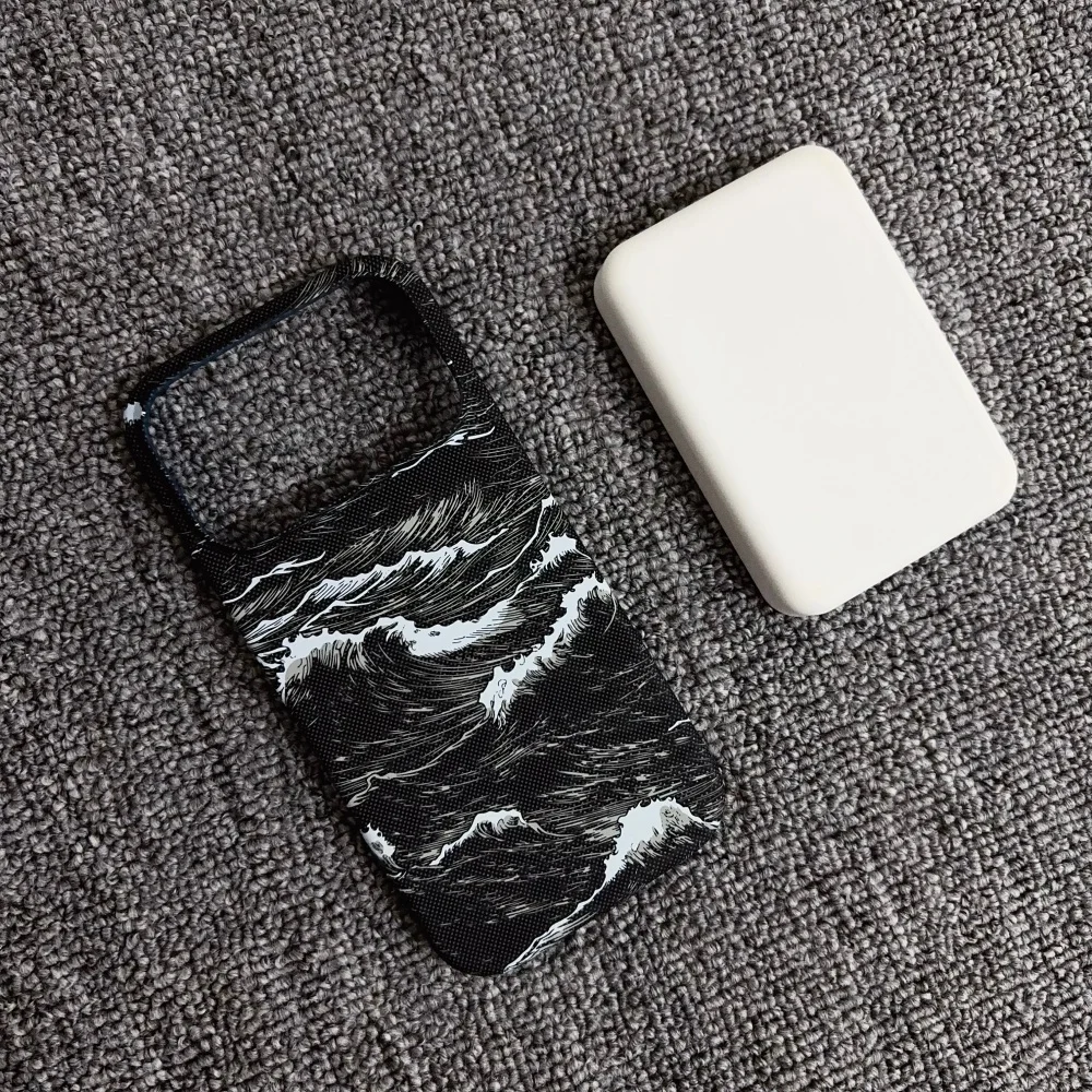 Sleek Carbon Fiber Kevlar Magnetic Wireless Charging Case