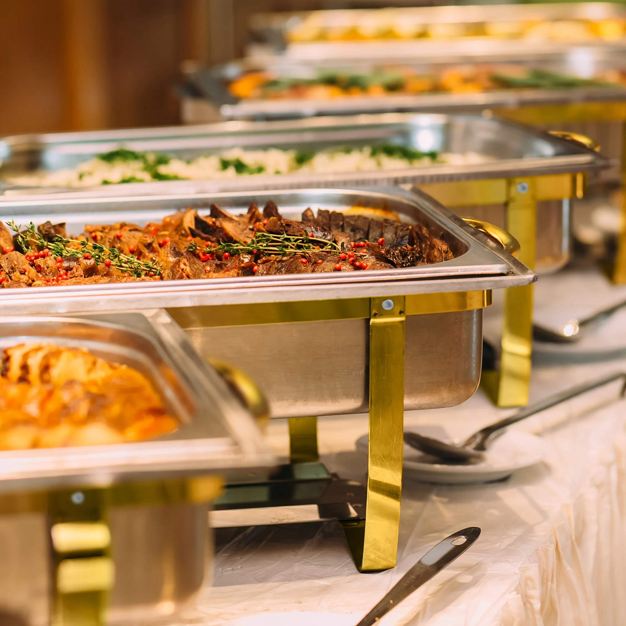 8pcs 9QT Golden Stainless Steel Chafing Dishes for Buffet 3