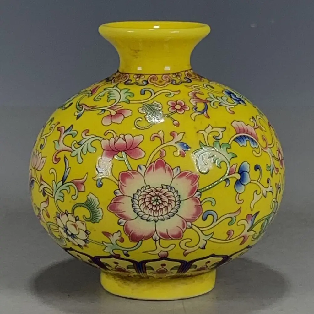 

Chinese Jingdezhen Yellow Famille Rose Porcelain Lotus Pattern Vase 3.94 Inch