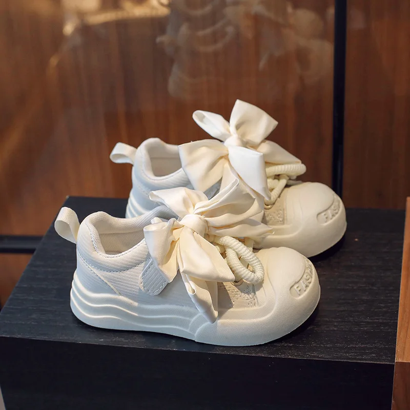 

Весенне-осенние детские однотонные спортивные маленькие белые туфли с большим бантом симпатичные туфли для девочек