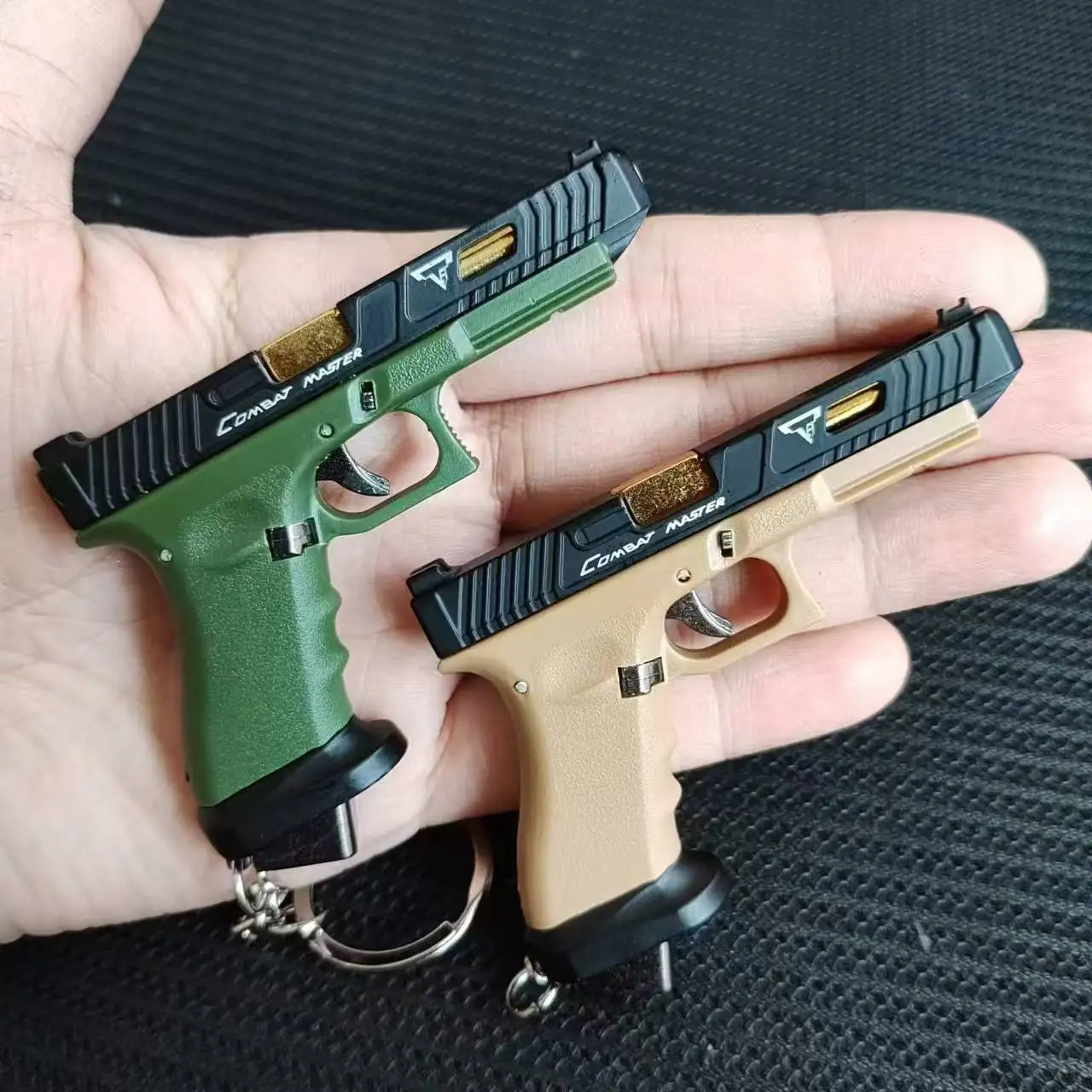 Mini 1:3 Alloy TTI G34 Pistol Model Keychain Detachable Fake Gun Collection Bag Pendants Fidget Toy Party Gift for Adult Boy 5