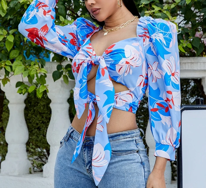 Tops Women 2024 Spring Tropical Floral Print Chest Sexy Strap Design Bubble Sleeve Top Fashion Hollow Out Crop Top Sexy Blouse