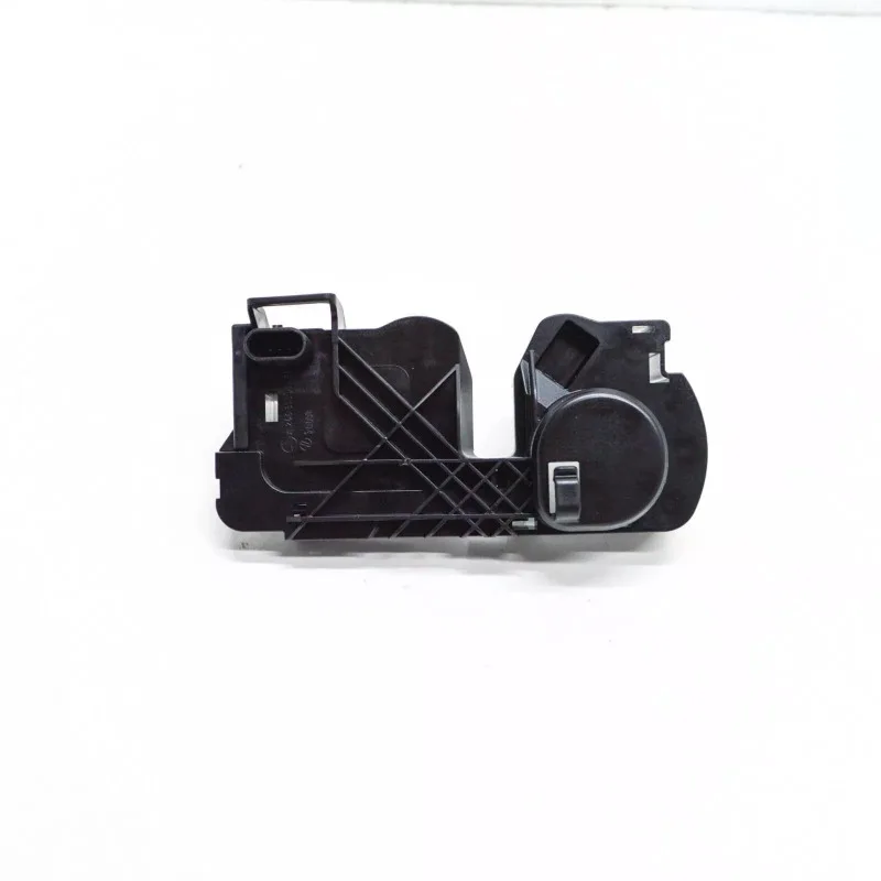 A2468700558 End Switch Bonnet Clasp Lock For Mercedes W176 W246 Mercedes W117 C117 X117 CLA W447