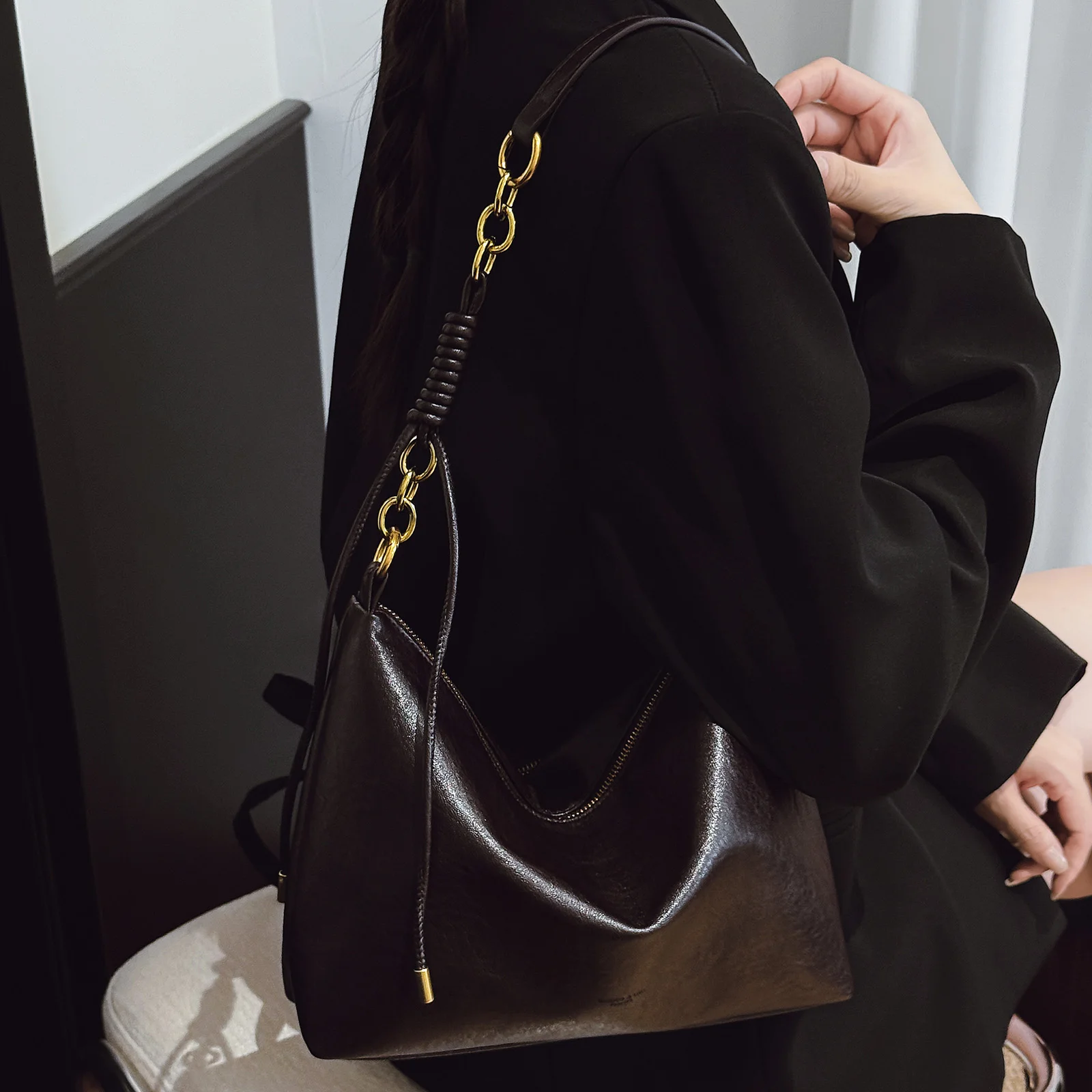 Women Solid Color PU Shoulder Bag Crossbody Bag Tote Handbag Hobo Bag Large Capacity for Travel Shopping Daily Use