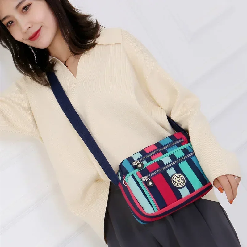 1pc Lightweight Nylon Women's Shoulder Bag,Adjustable Strap,Casual Crossbody Design in Mint,Zipper Closure, Ideal for Everyday