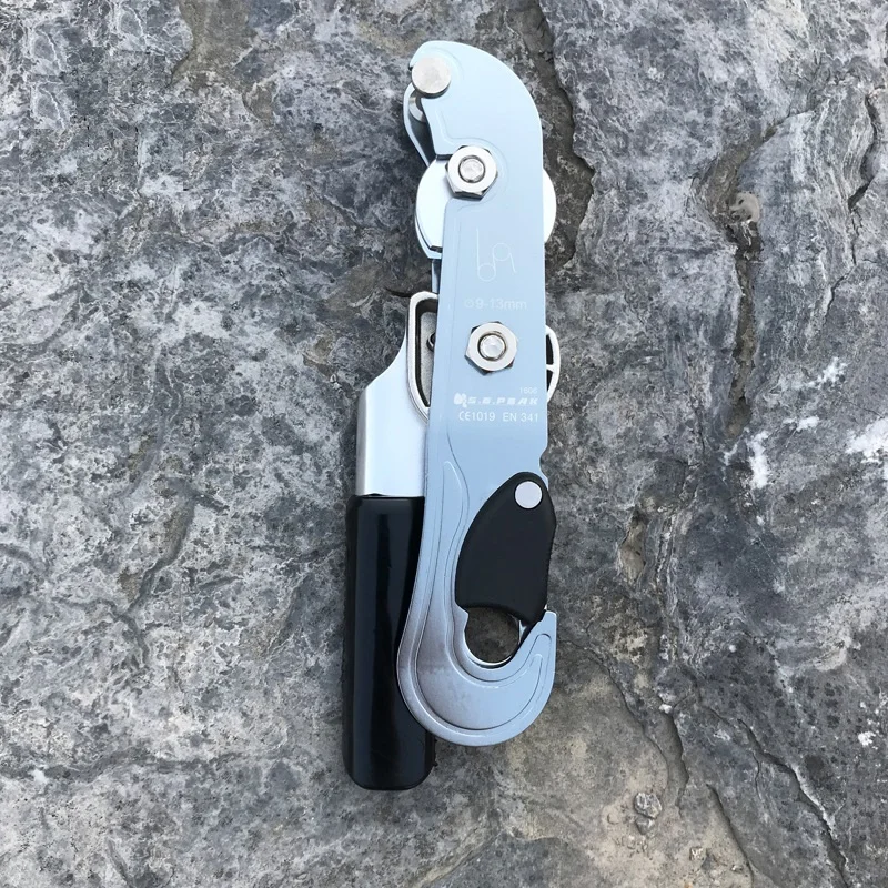 Outdoor Rock Climbing Descender STOP Handle-Control Abseiling Device Downhill Descender Rappelling SRT Tools