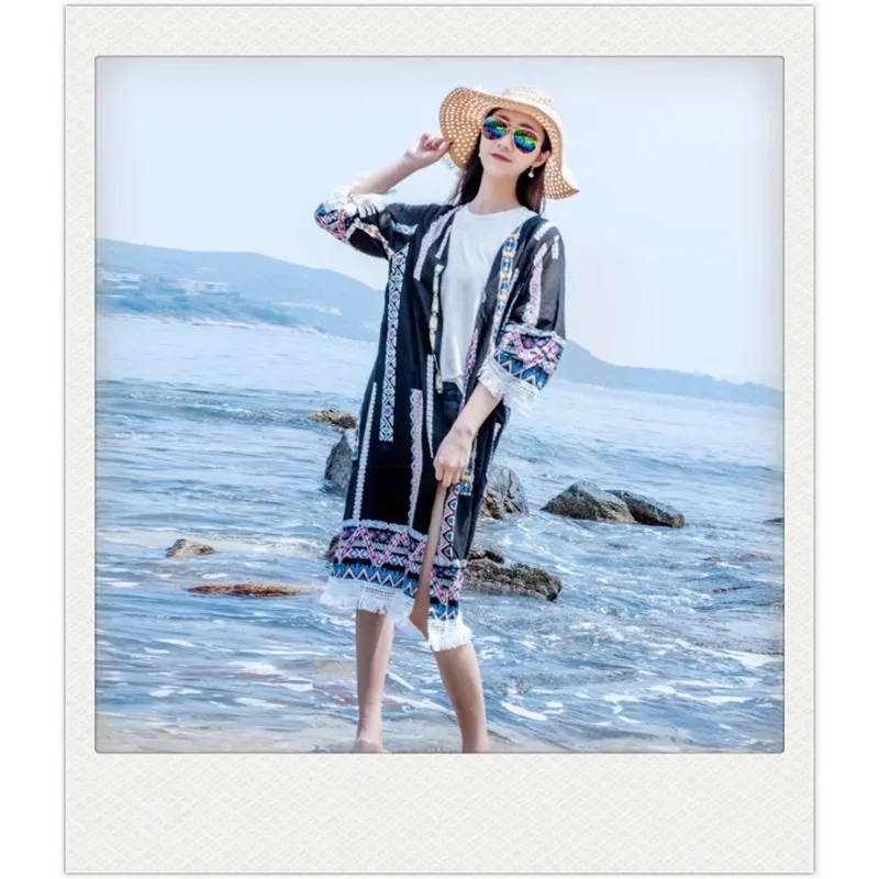 

Кардиган солнцезащитный в этническом стиле с вышивкой и кисточками