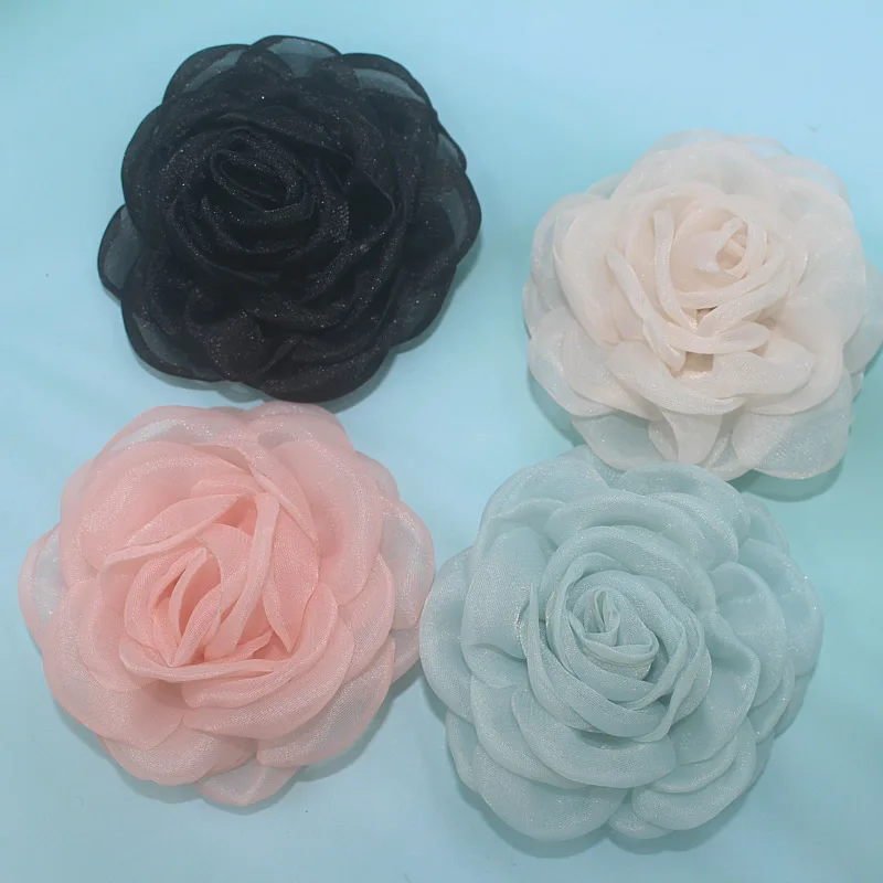 Spille di fiori in tessuto di moda per le donne 4 colori bellissimo panno Easy-match Flower Office Party spilla Pin Gifts