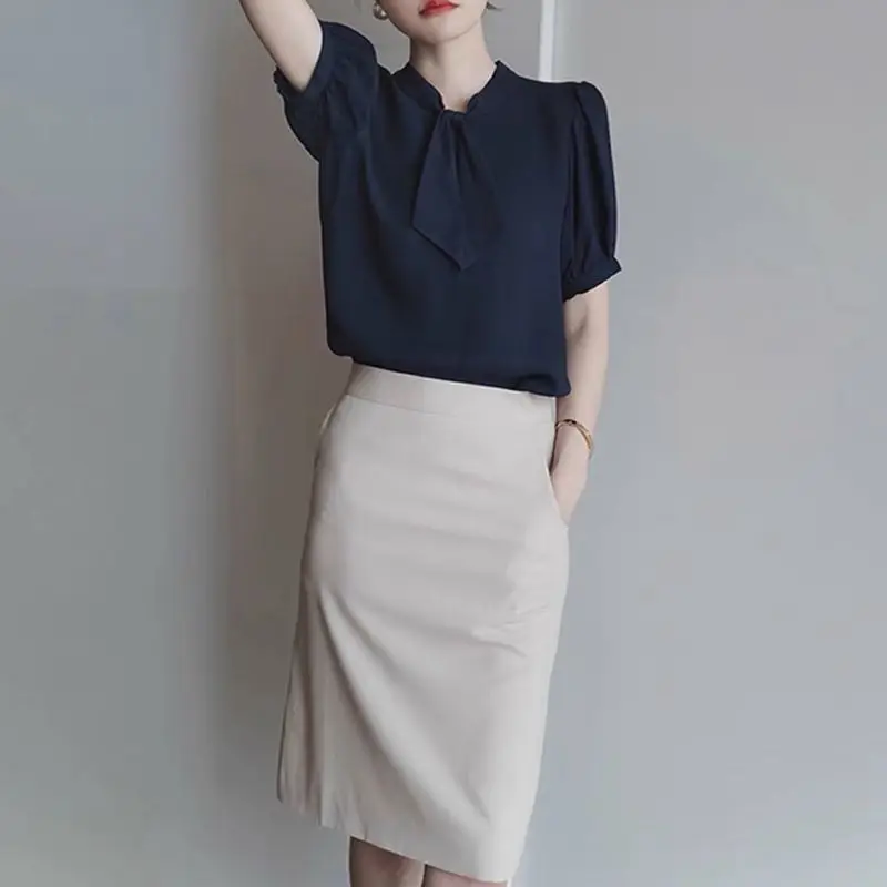 브이넥 반팔 단색 셔츠, 오피스 레이디 통근자, 우아한 패션, 젊은 스타일 활 상의, 2023 신상 여성복