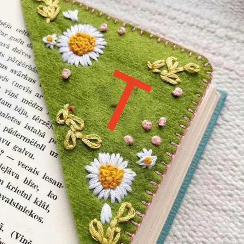 יד רקמת פינת סימנייה הרגיש משולש תווית סימנייה עבור תלמיד סימנייה מכתבים בית ספר תלמיד מתנה ציוד משרדי