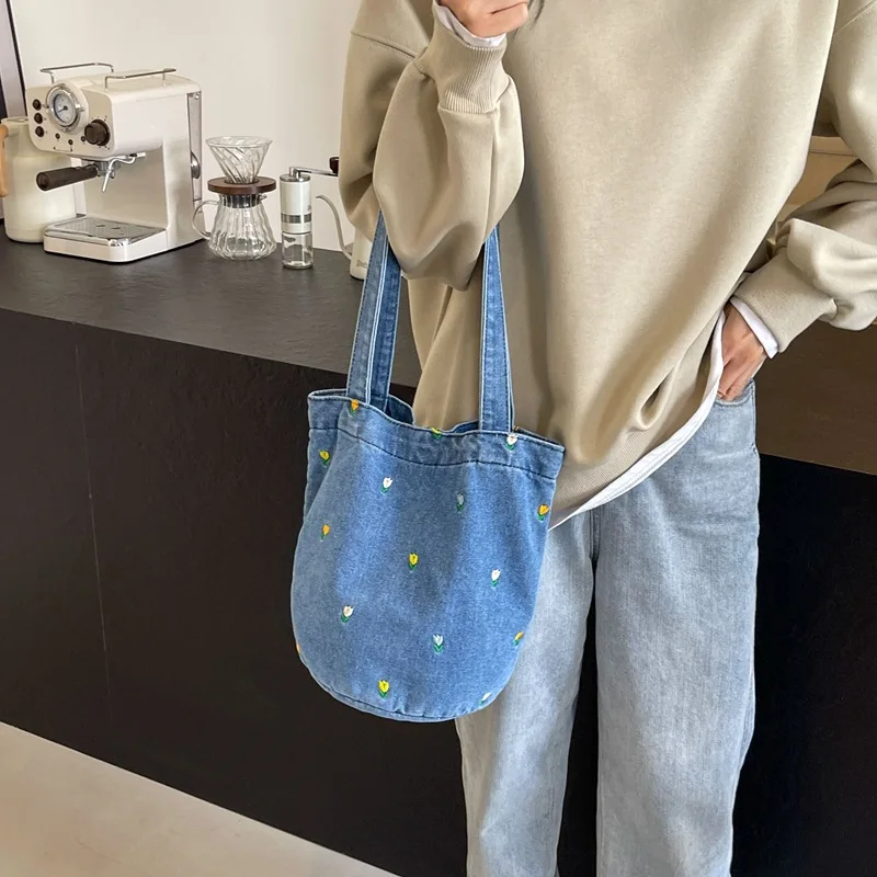 Embroidered Denim Bucket Bag Summer Large Capacity Tote Bag In All-match Shoulder Ladies Carrng Portable Shopping