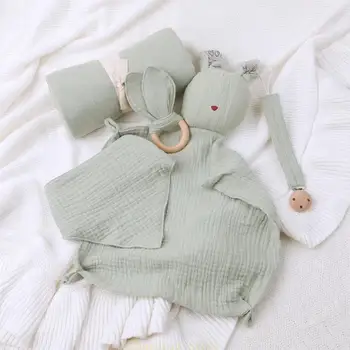 E7CE 5PCS Newborn Shower Gift Set with Pacifier Clip Rattle Teether Animal Ear Handbell Bib Comfort Blanket Baby Care Product 1