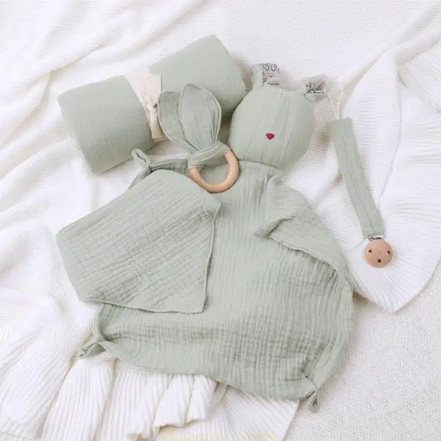 E7CE 5PCS Newborn Shower Gift Set with Pacifier Clip Rattle Teether Animal Ear Handbell Bib Comfort Blanket Baby Care Product 1