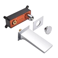 ก๊อกน้ำในห้องน้ำโครเมี่ยมทองเหลืองหรูหราพร้อมดีไซน์ติดผนังมือจับเดี่ยวการควบคุมแบบร้อนและเย็น2รูก๊อกน้ำธรรมดา 5