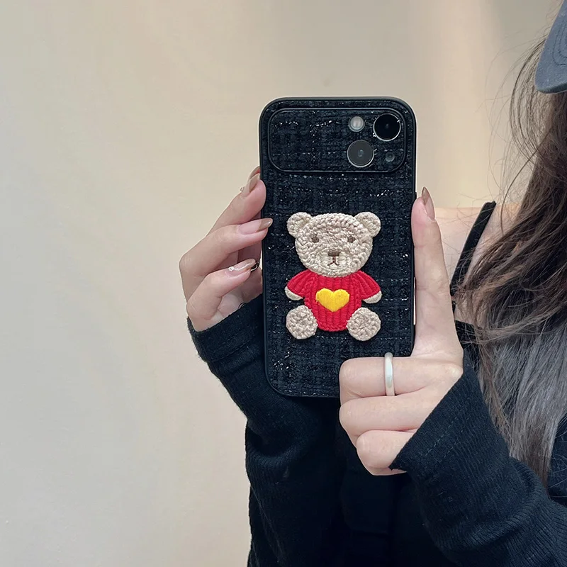 Suitable for iPhone 15 promax large window embroidered love teddy bear phone case, Apple 13/14 pro female autumn and winter