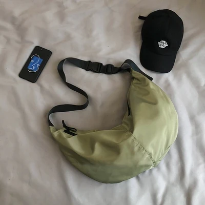 Men's and women's shoulder bag leisure student bag high quality Oxford women's crossbody bag waterproof outdoor fitness bag green