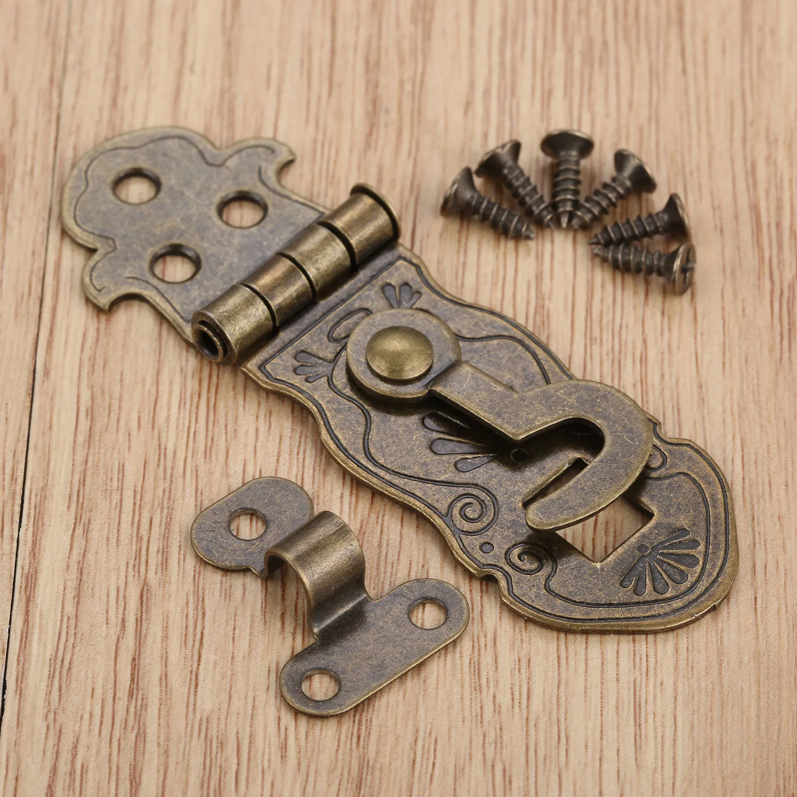 Antique Bronze Box Buckles Latch Clasp Pattern Carved Flower Book Lock Wooden Box Toggle Lock 71*24mm Bronze Tone with Screws furniture hardware,toggle latches,jewelry box hasps,decorative latches