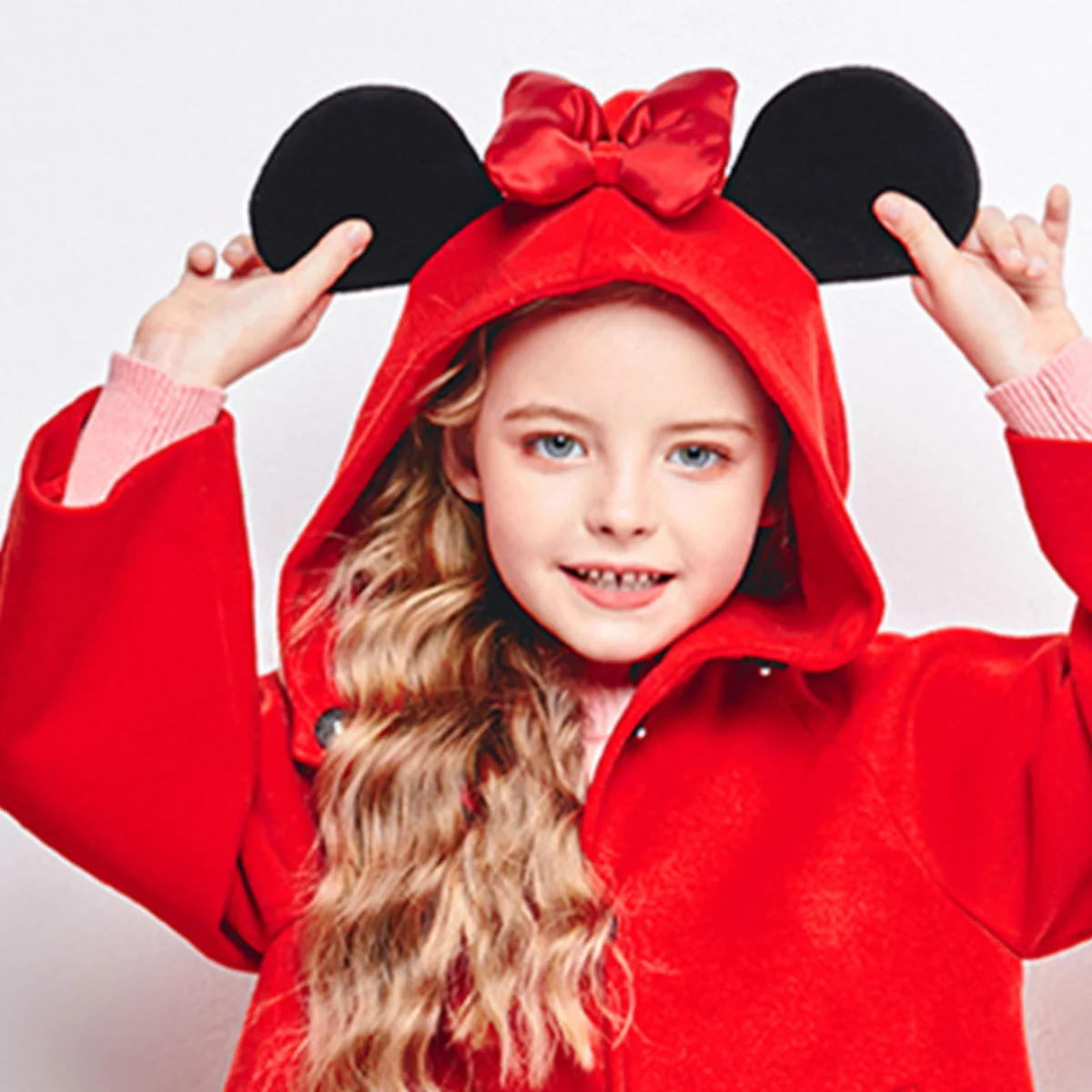 Disney autunno e inverno ragazze nuovo cappotto lungo in pile Minnie carino con fiocco Minnie stampa cappotto antivento e caldo con cappuccio