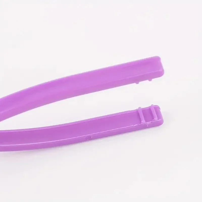 10/30/50pcs Mixed Color Plastic Bobbin Clips Clamp Thread Spools Clips Sewing Accessories 5
