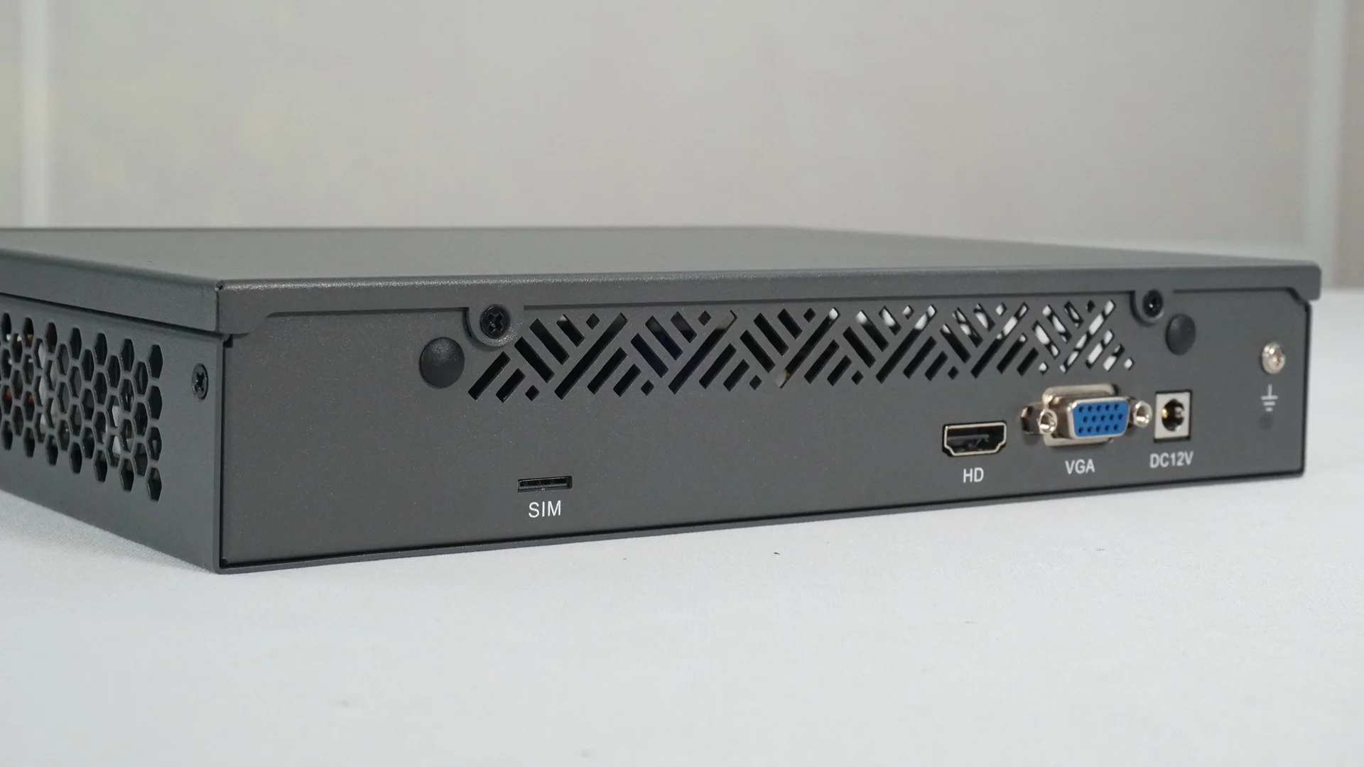 Desktop Rackmount Network Device for Firewall Home Server Intel N100 4xRJ45 2.5GbE 4x10Gb SFP+ NO RAM NO SSD BKHD-OTS-1264N4L-4S